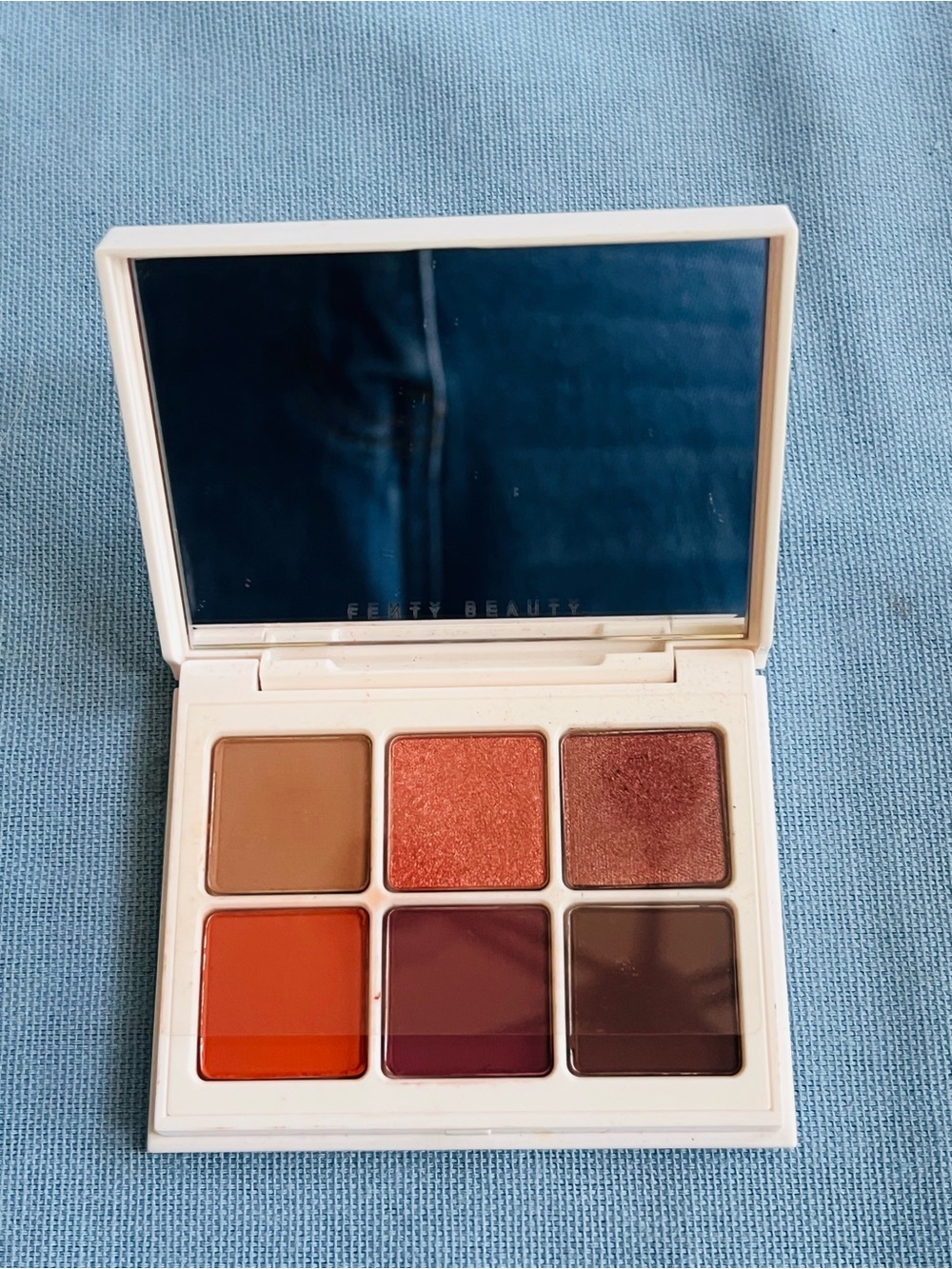 Fenty Beauty Snap Shadows
Mix & Match Eyeshadow
Palette ~ 3 Deep Neutrals ~ NIEW